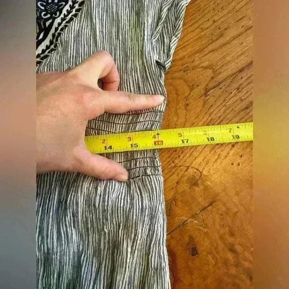 Free People women’s short cap sleeve top embroidered stretch waist size XS - Picture 10 of 11